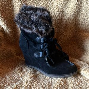 Cute women’s boots size8